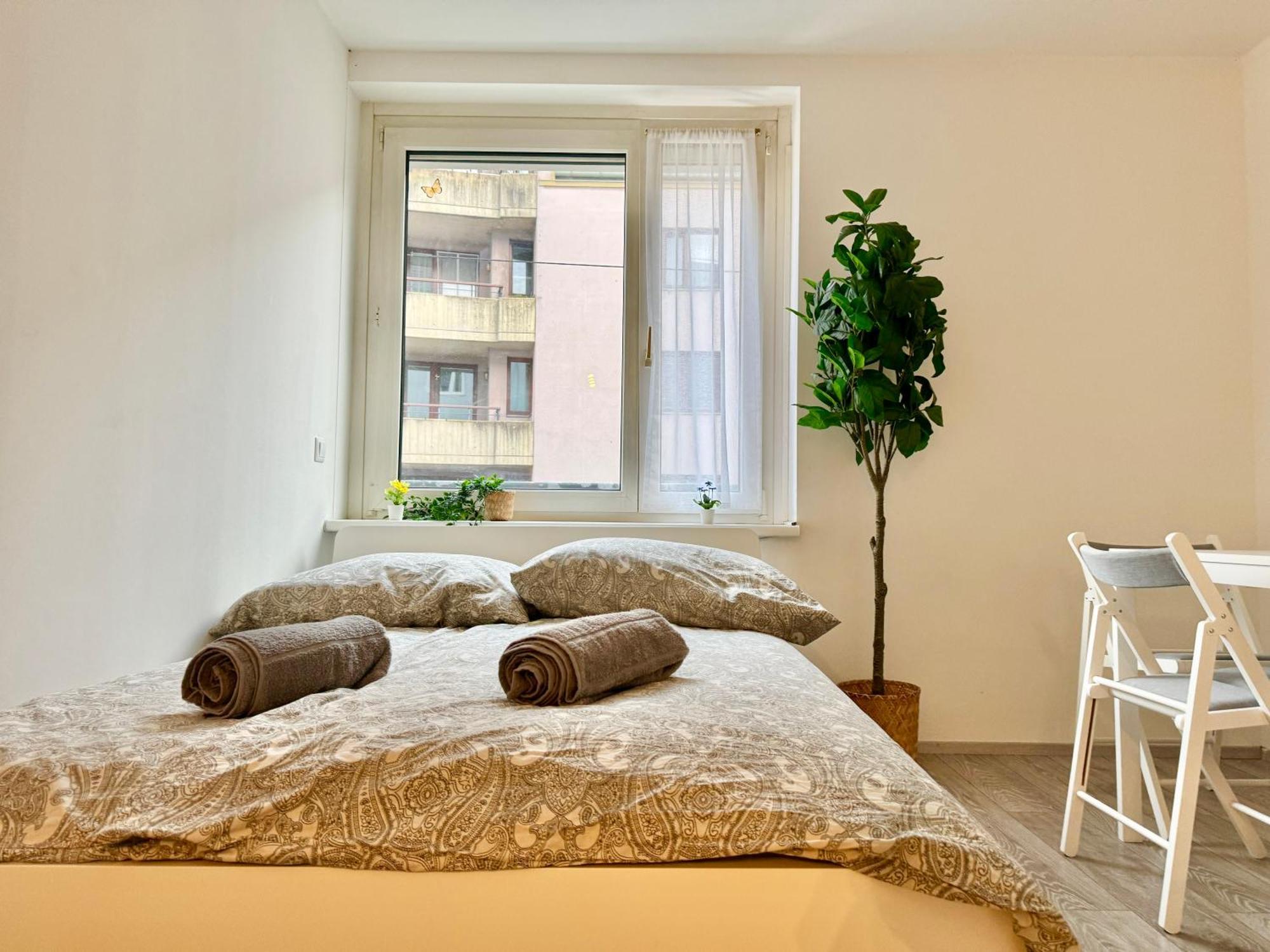 Stylish Schonbrunn Apartments - Free Underground Parking 维也纳 外观 照片